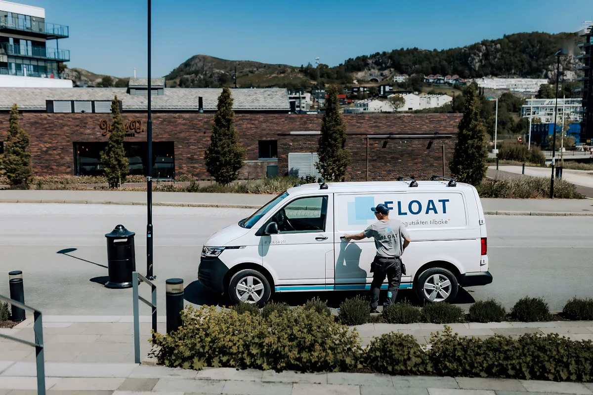 Float AS – glassmester på jobb